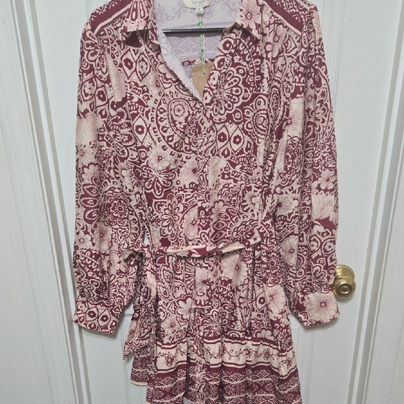 Umgee Dresses & Skirts - Umgee Burgundy and Cream Patterned Dress